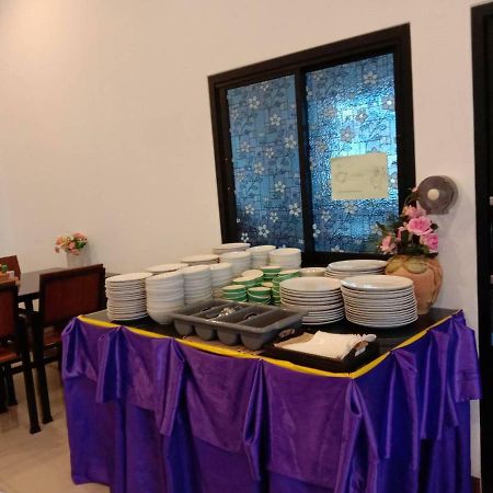 Np Hotel Buriram Exteriör bild