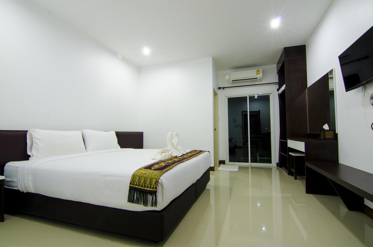 Np Hotel Buriram Exteriör bild