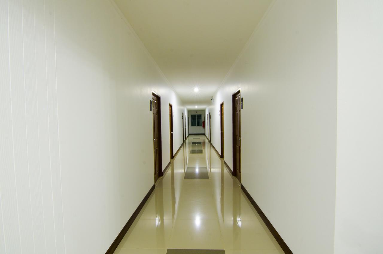 Np Hotel Buriram Exteriör bild
