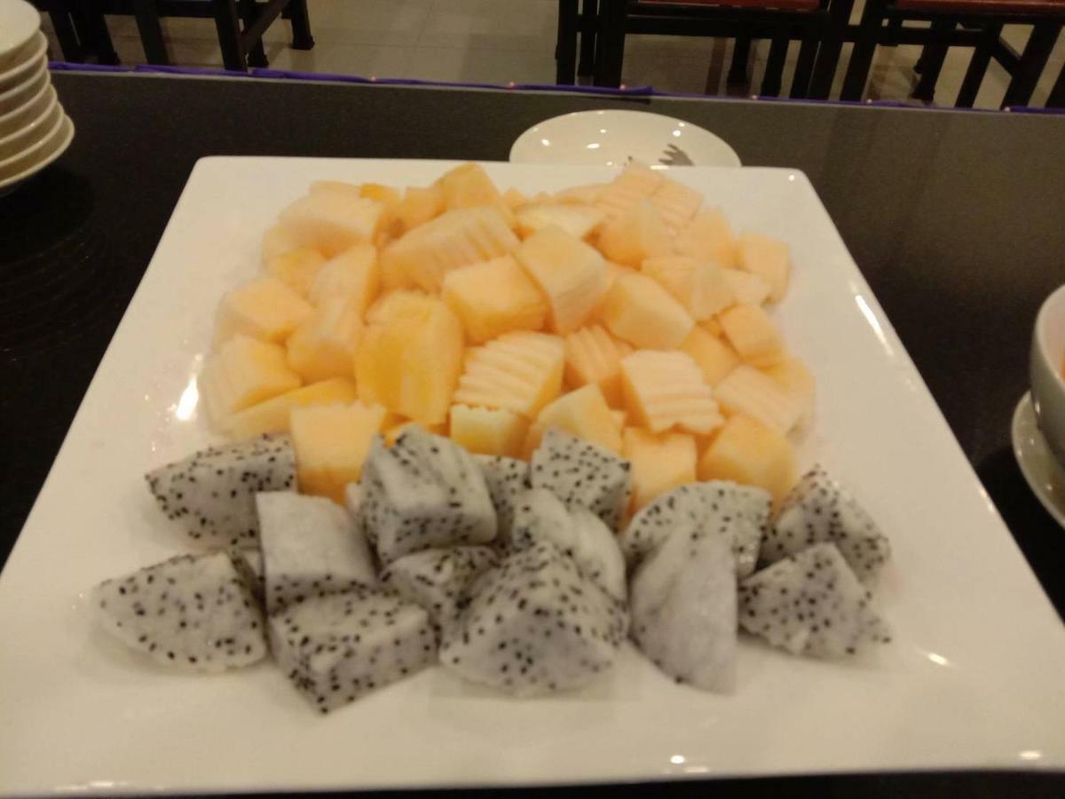 Np Hotel Buriram Exteriör bild
